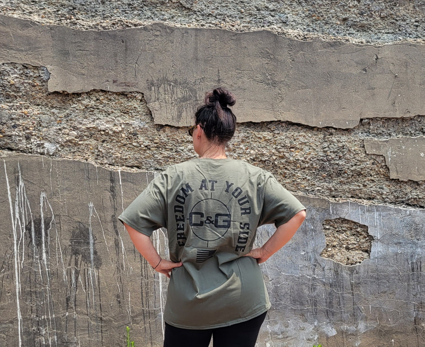T-Shirt „Freedom at your Side“ | Bekleidung | C&amp;G Holsters 